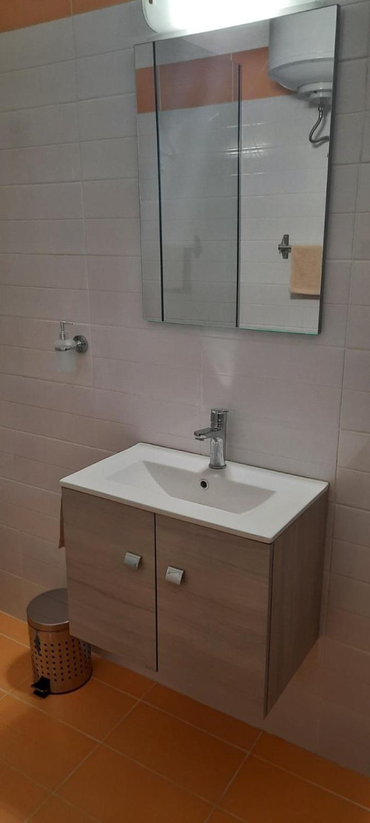 Univercity Place Apartment